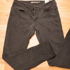 Black Levi's Jeans Slightly Curvy